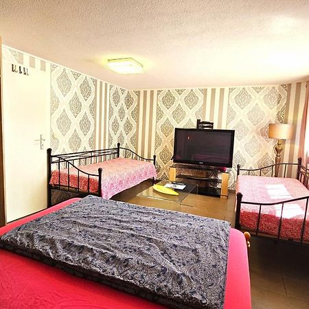 Gruendauer Monteurwohnung/Studentenwohnung Eksteriør billede