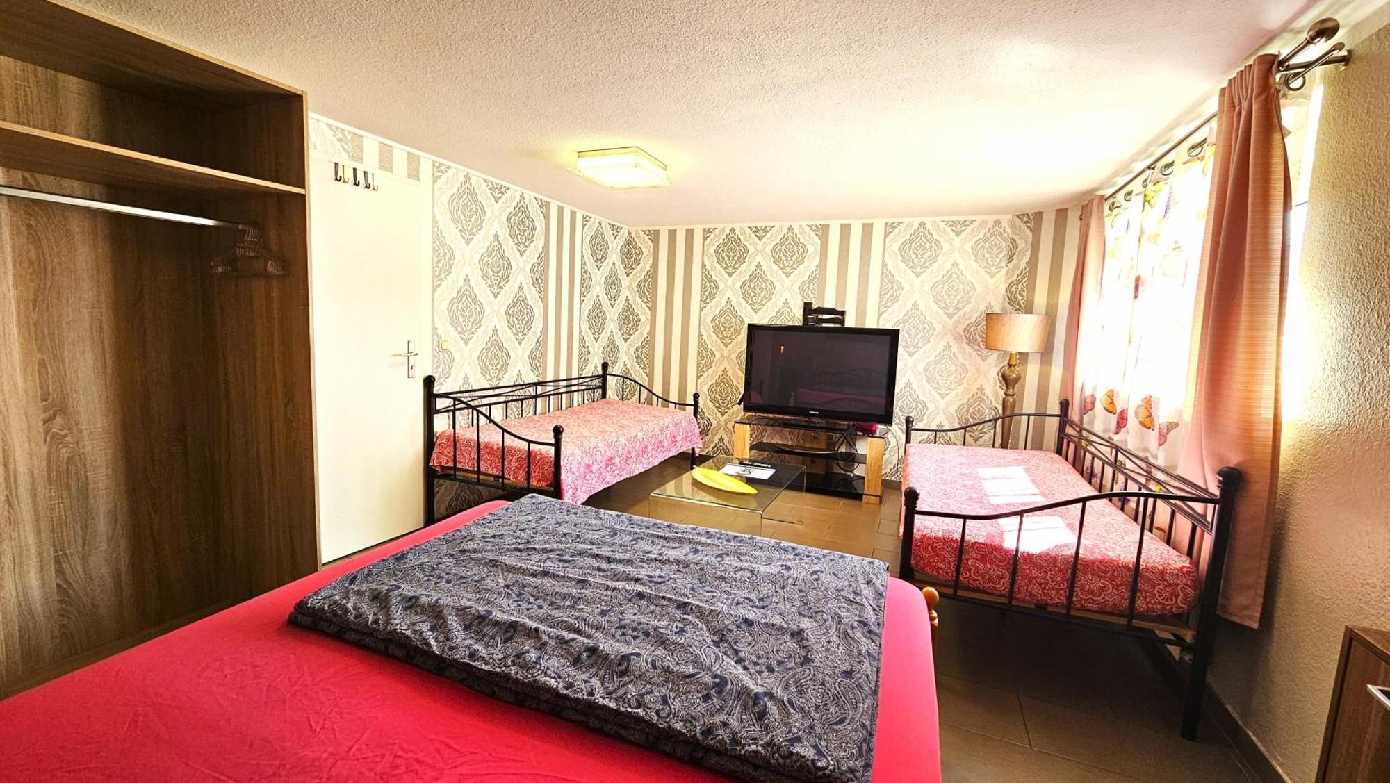Gruendauer Monteurwohnung/Studentenwohnung Eksteriør billede